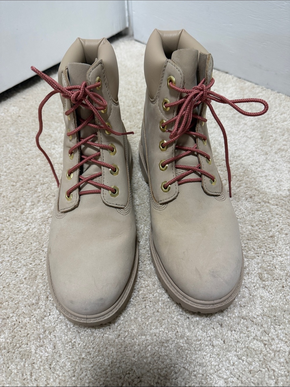 Timberland Tan Lace-up Boots with Red Laces
